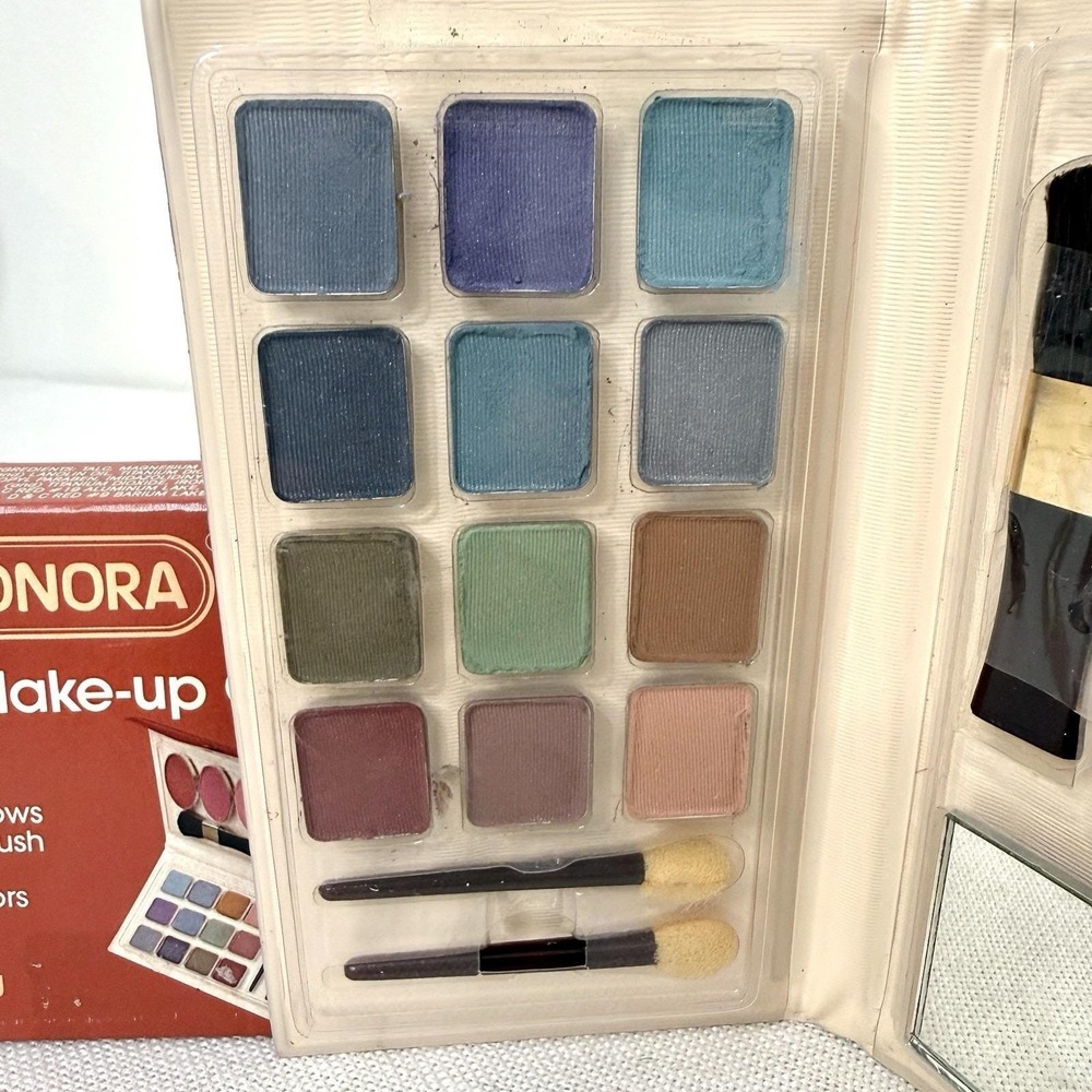 VTG Sonora Brand Makeup Palette Travel Compact 12 Soft Shadows 3 Blush 80's New - Picture 6 of 16